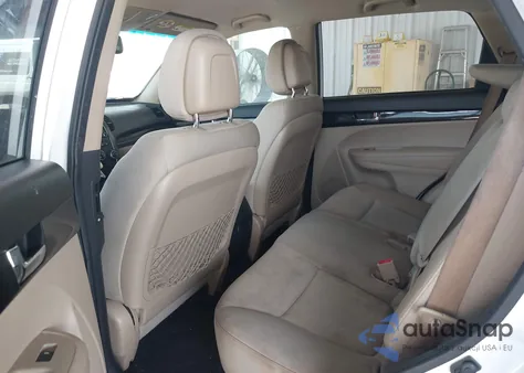 2011 Kia Sorento Lx V6 из США, поврежденный, VIN 5XYKT4A27BG071975